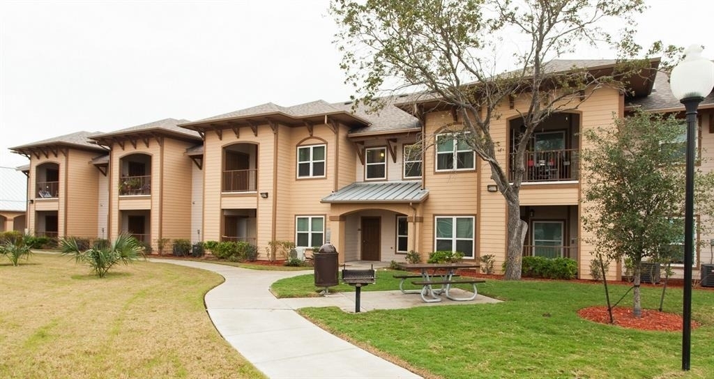 2625 Greenwood Drive - Photo 9