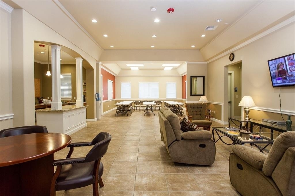 2625 Greenwood Drive - Photo 4