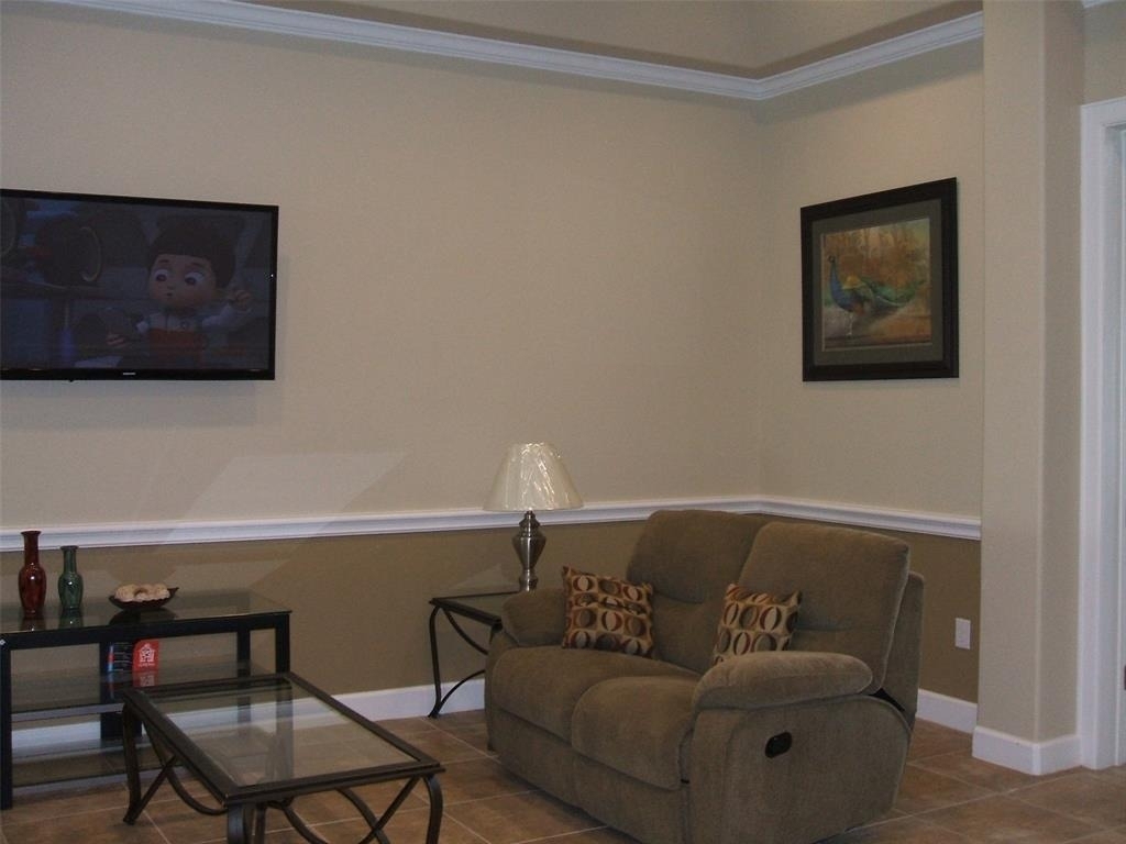 2625 Greenwood Drive - Photo 2