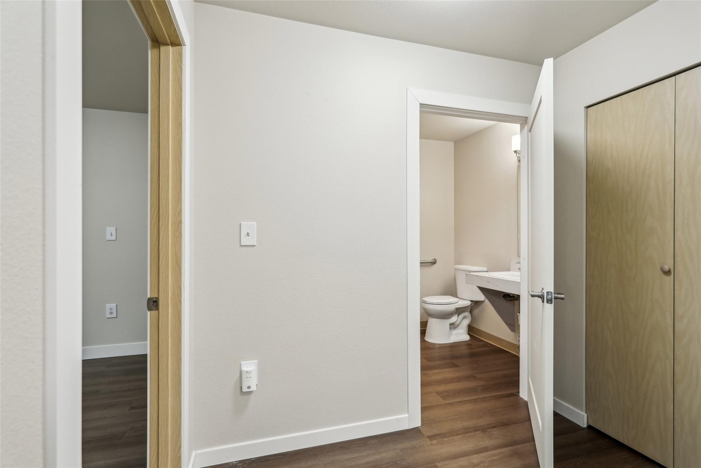 6940 37th Ave S - Photo 40