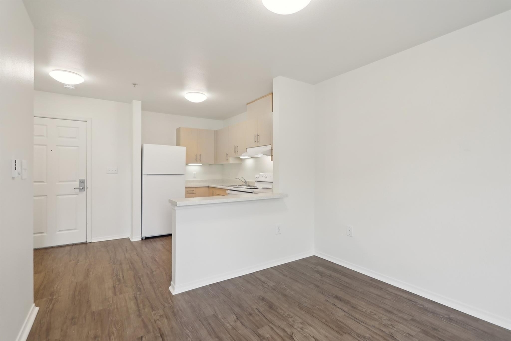 6940 37th Ave S - Photo 44
