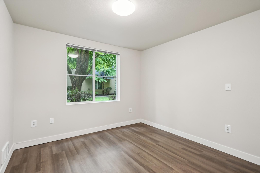 6940 37th Ave S - Photo 38