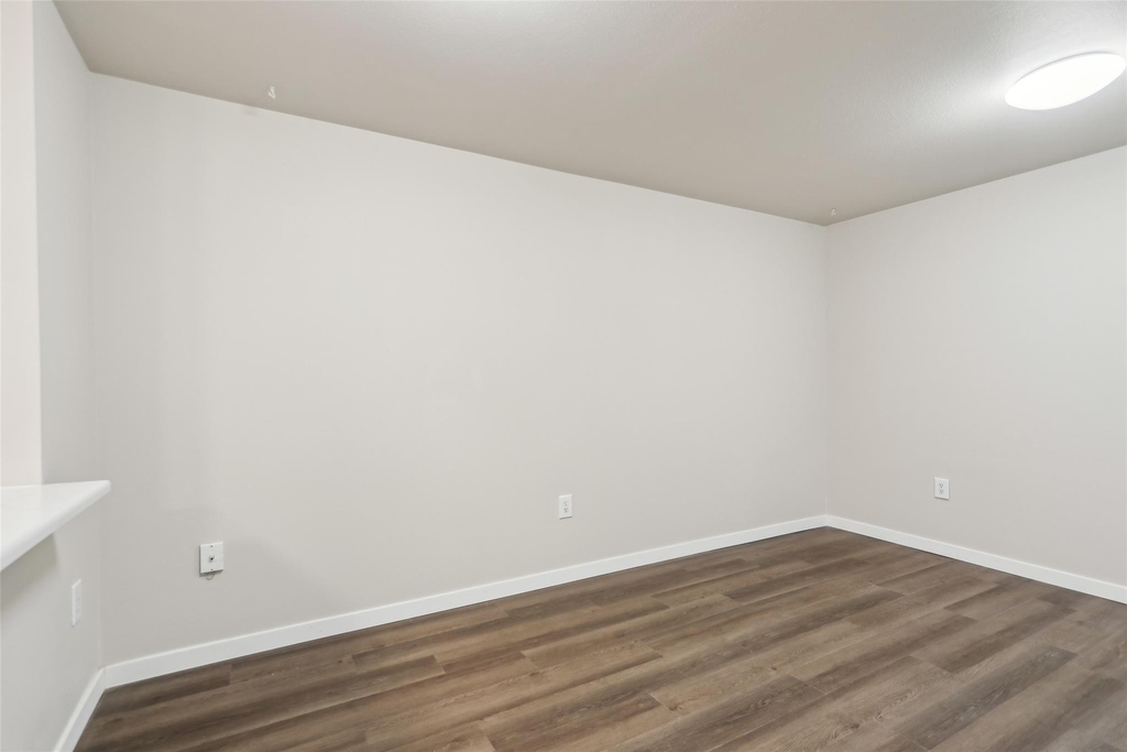 6940 37th Ave S - Photo 35