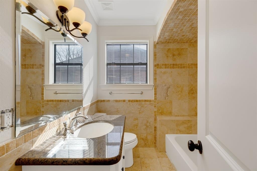 2306 Blodgett Street - Photo 7