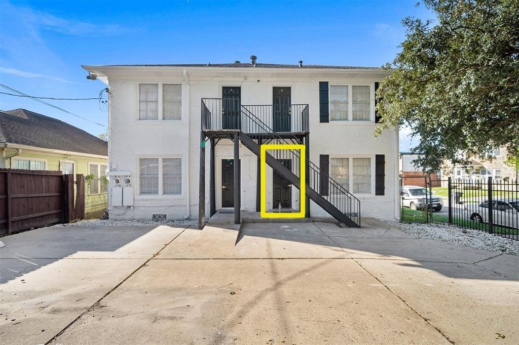 3901 Dallas Street - Photo 2