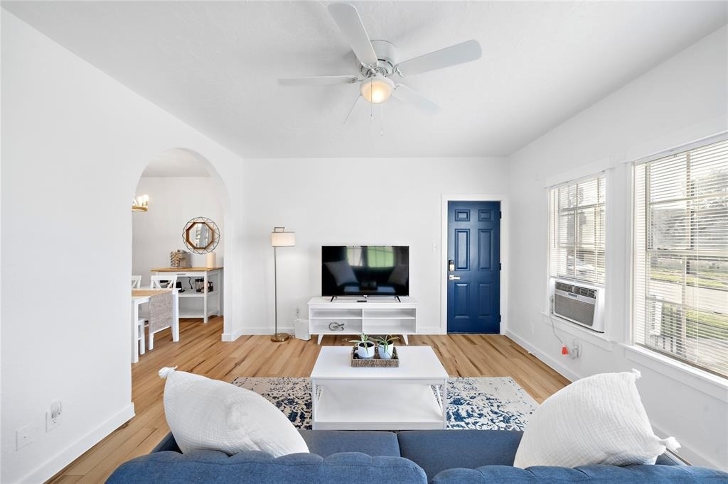 3901 Dallas Street - Photo 3