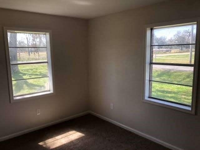 609 W 6th Street - Photo 6