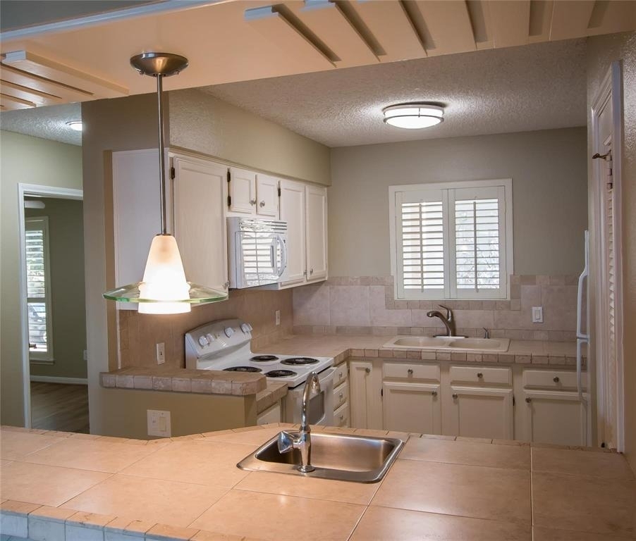 202 Lakeview Terrace - Photo 11