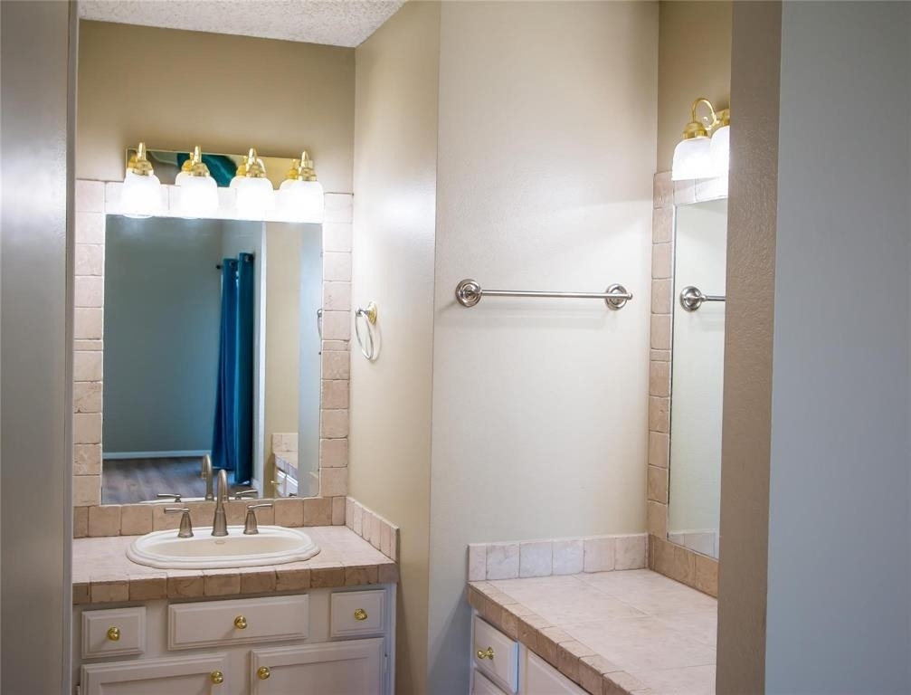202 Lakeview Terrace - Photo 18