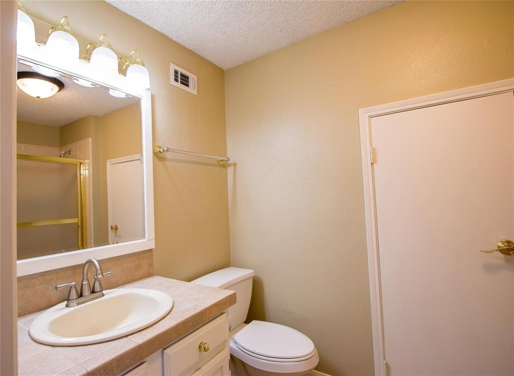 202 Lakeview Terrace - Photo 32
