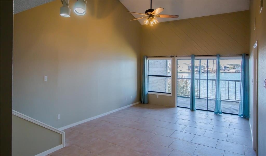 202 Lakeview Terrace - Photo 5