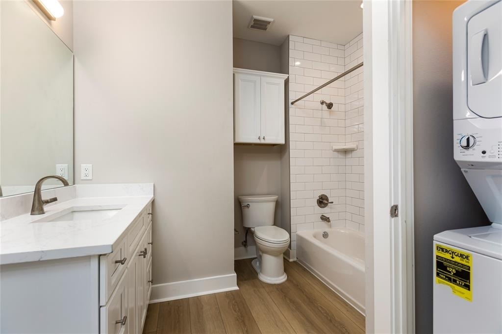 12 Evia Main Unit 2202 Street - Photo 4