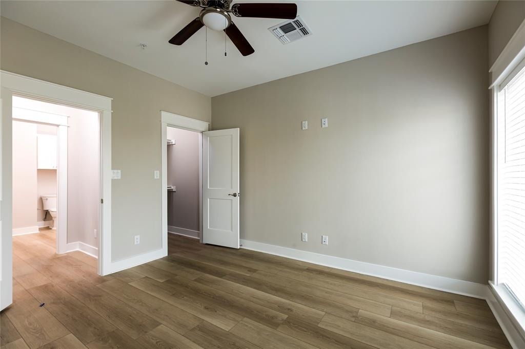 12 Evia Main Unit 2202 Street - Photo 3