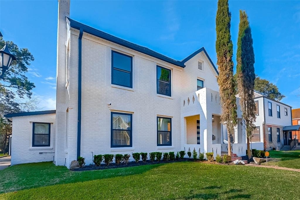 3222 Oakdale Street - Photo 1
