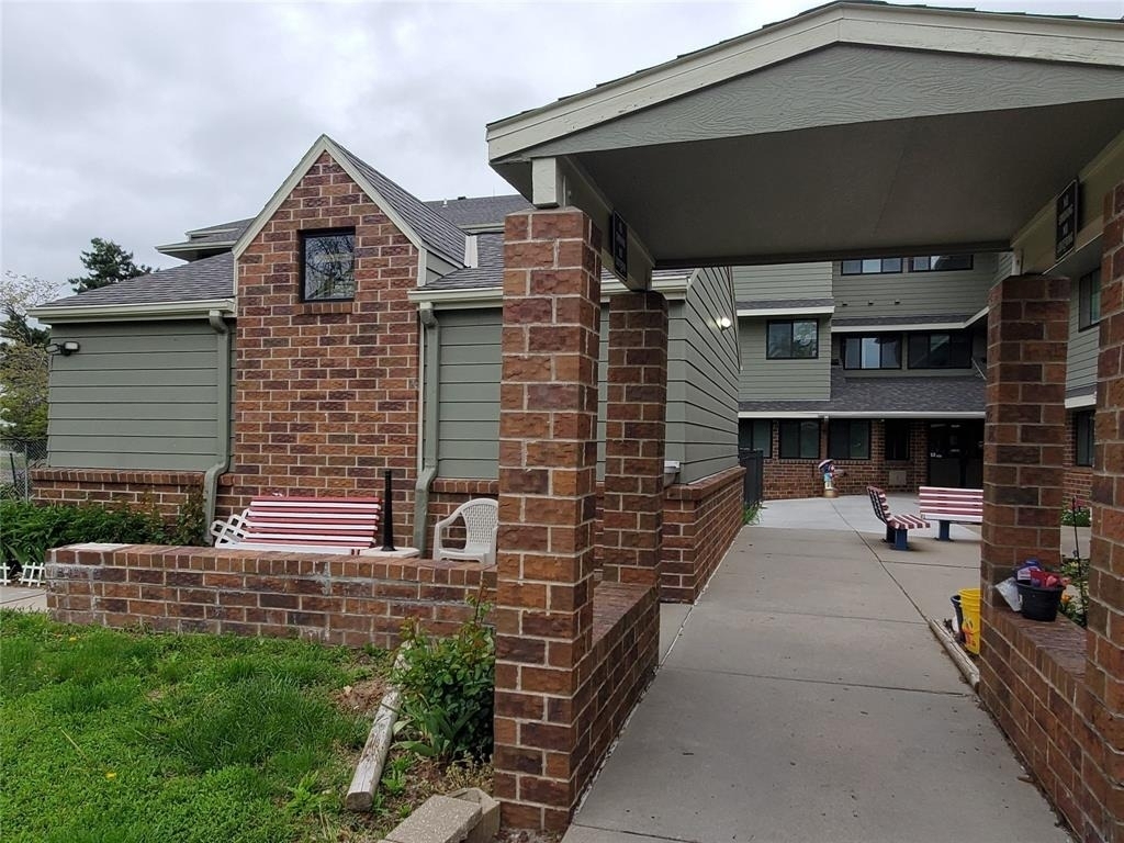 737 N 22nd St - Photo 1