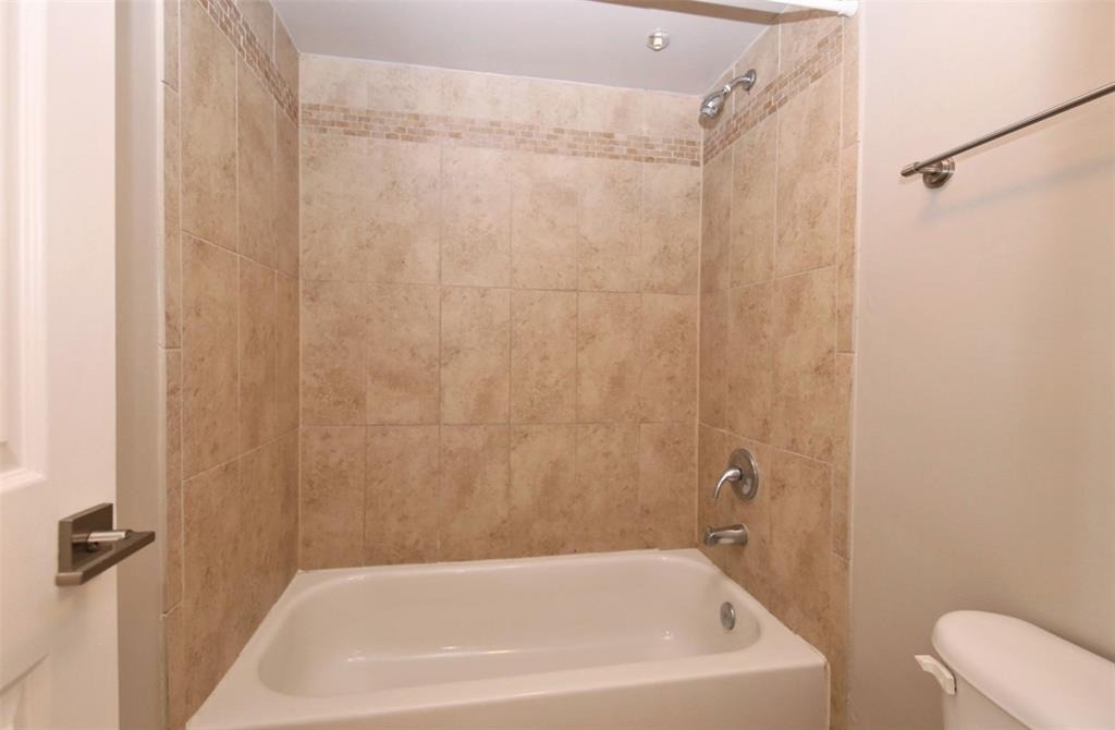 230 W Alabama - Photo 9
