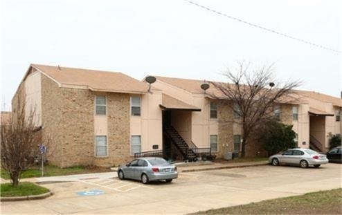 500 E 7th Street - Photo 0