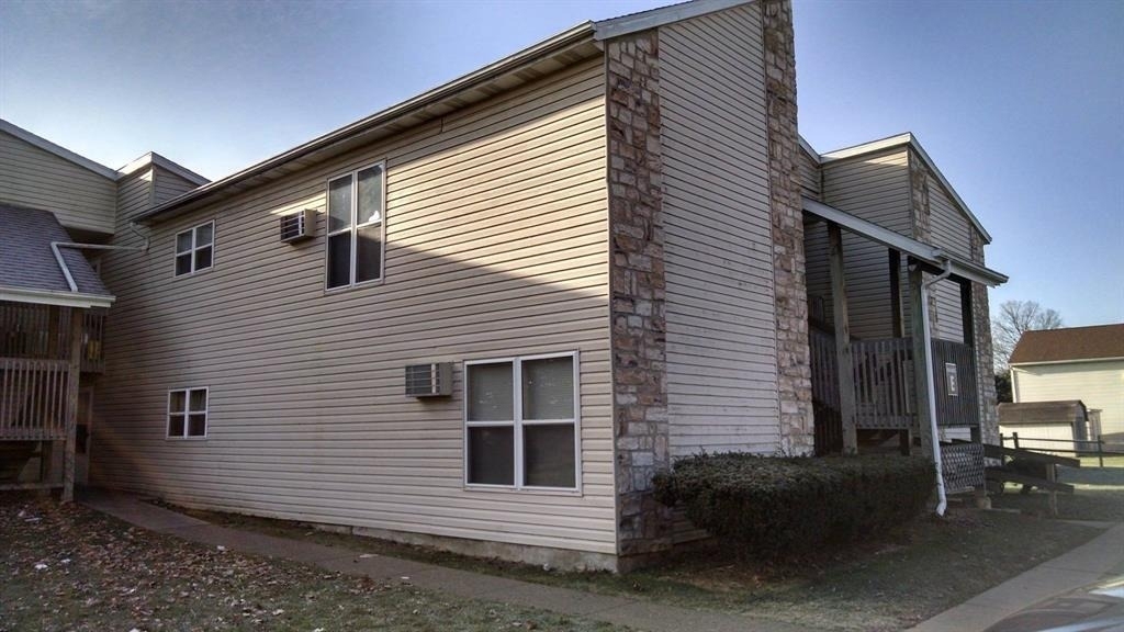 170 E Second St - Photo 1