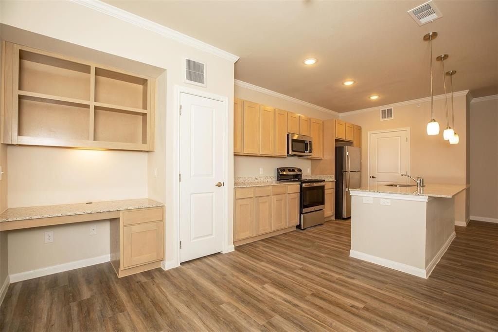 3700 N K Center - Photo 10