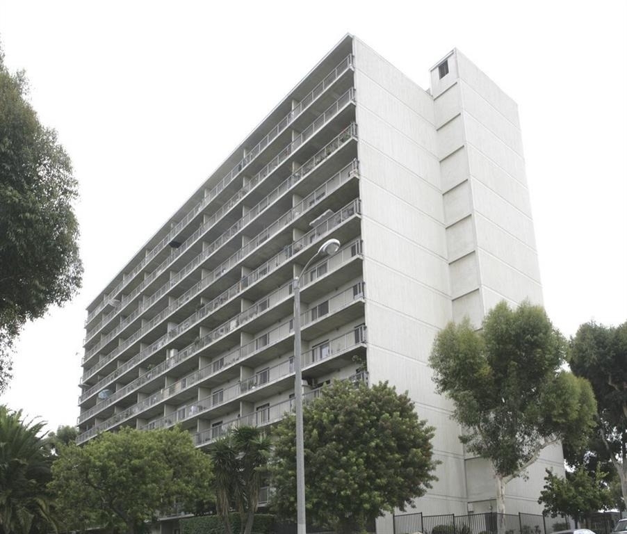 340 S Mesa St - Photo 3