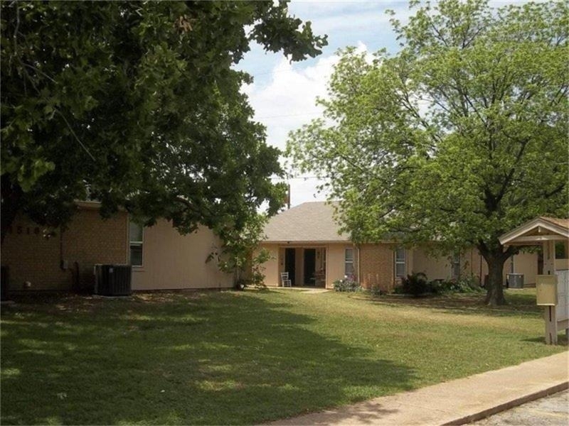 1512 Primrose Lane - Photo 2