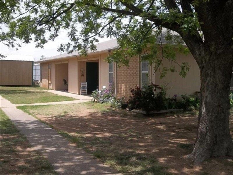 1512 Primrose Lane - Photo 0