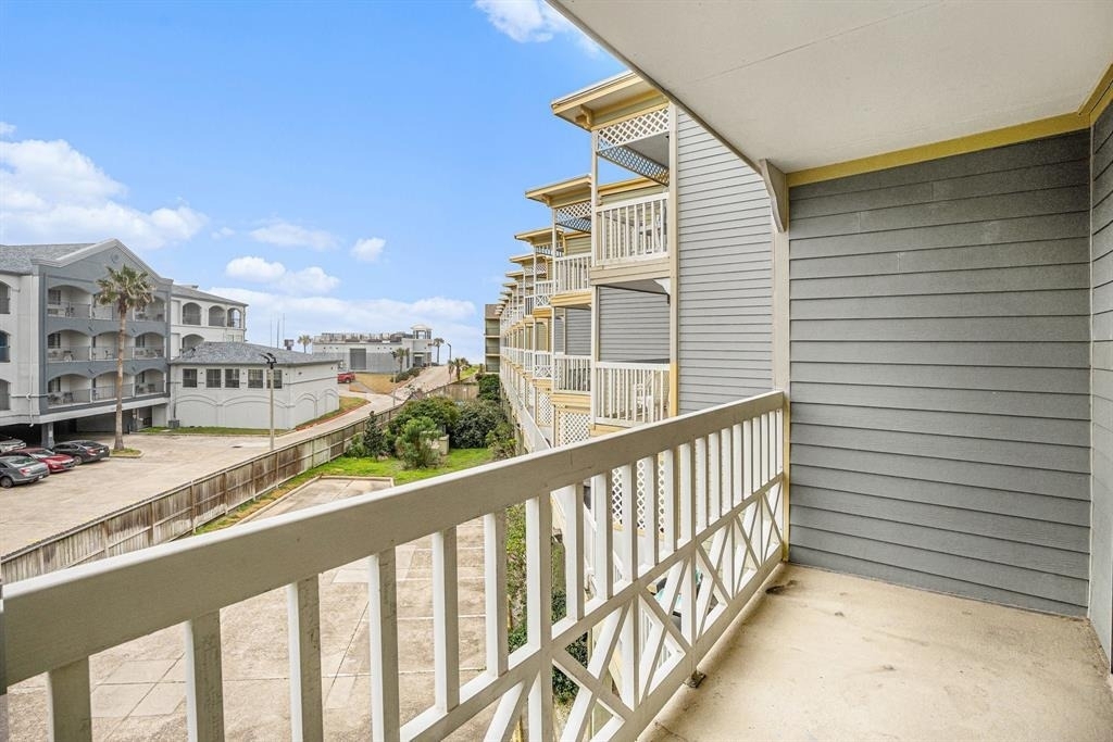 6300 Seawall Boulevard - Photo 8