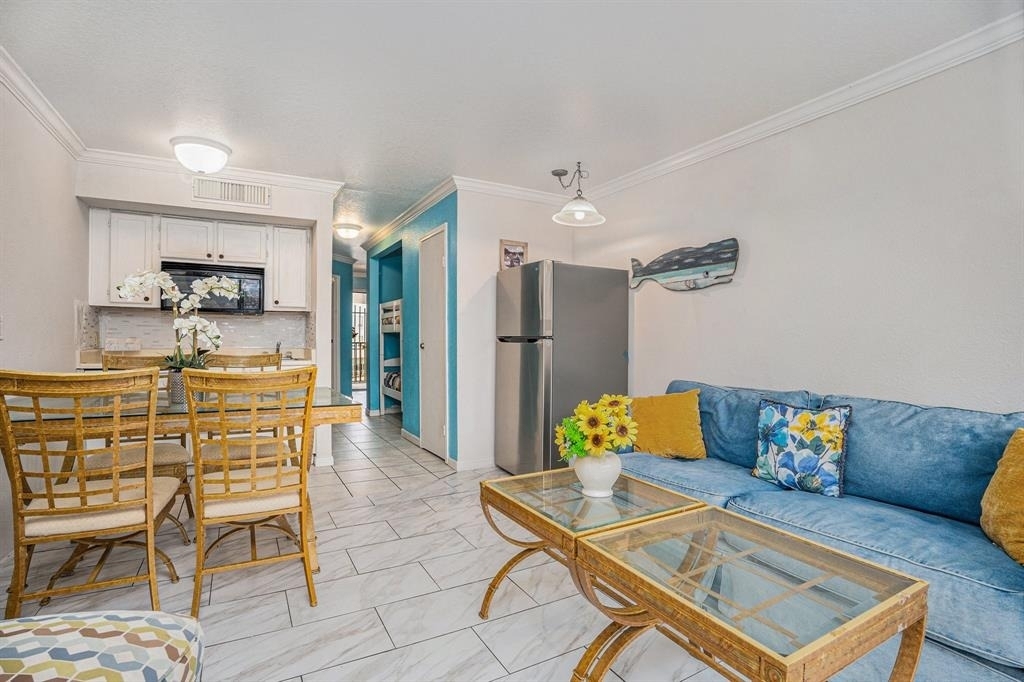 6300 Seawall Boulevard - Photo 4