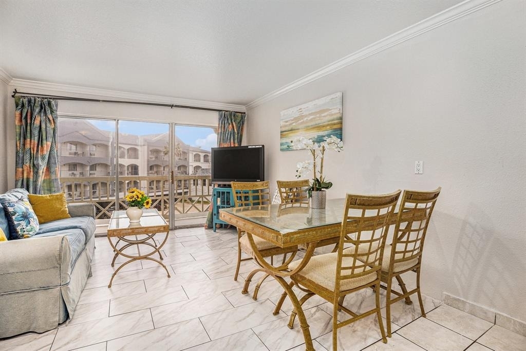 6300 Seawall Boulevard - Photo 5