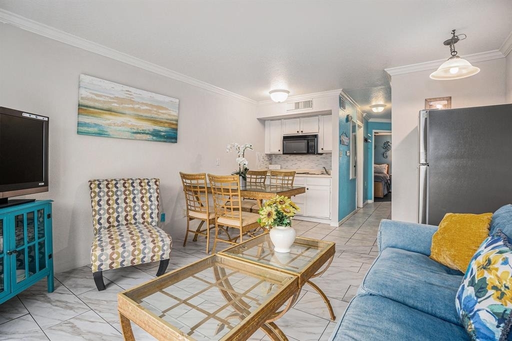 6300 Seawall Boulevard - Photo 2