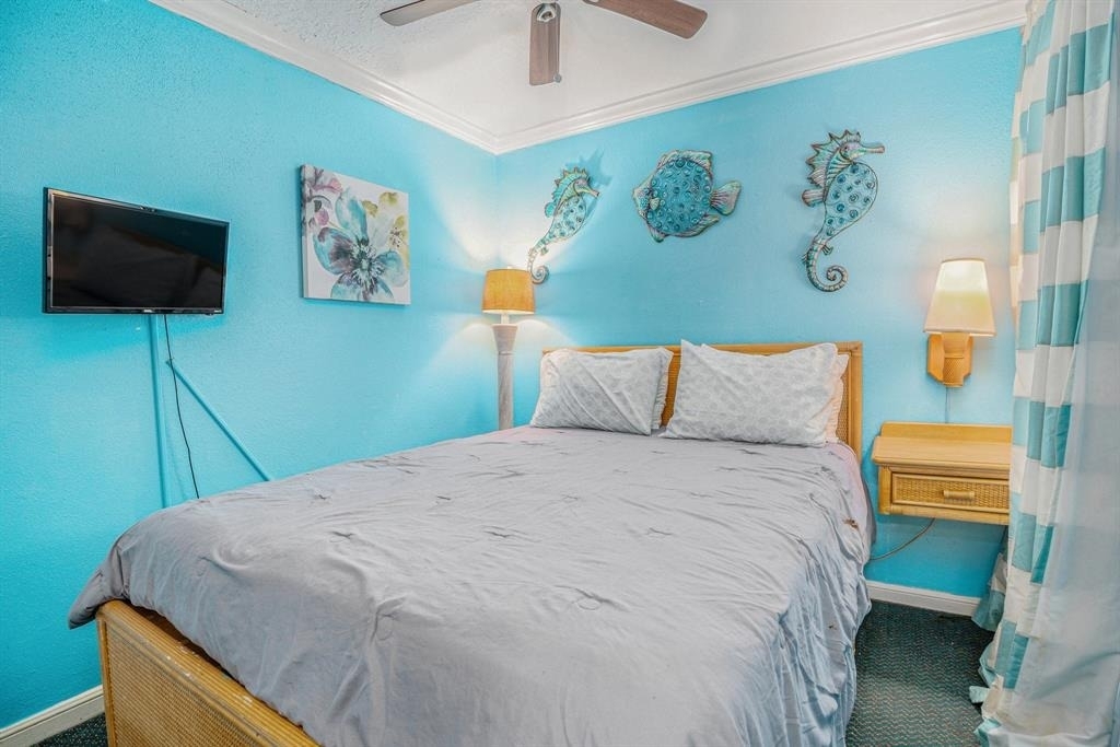 6300 Seawall Boulevard - Photo 9