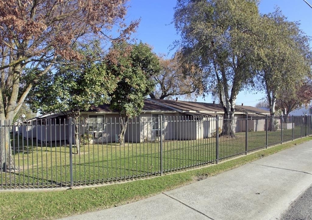 5581 Mendocino Blvd - Photo 1