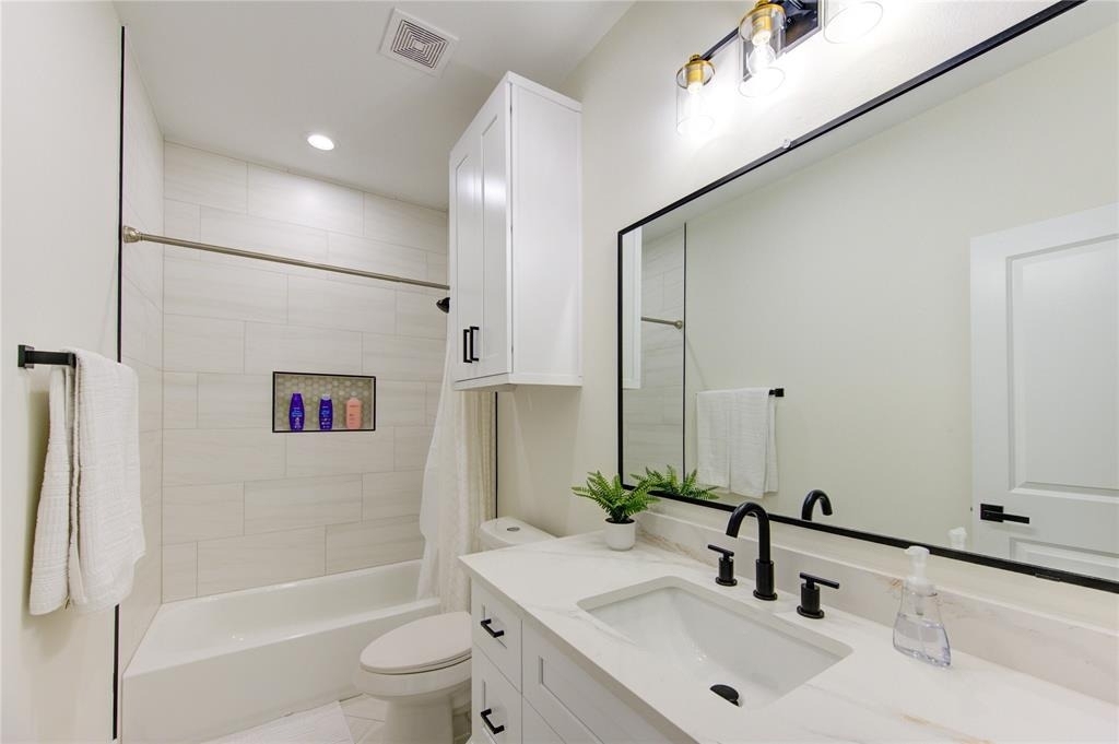 3406 Garapan Street - Photo 34