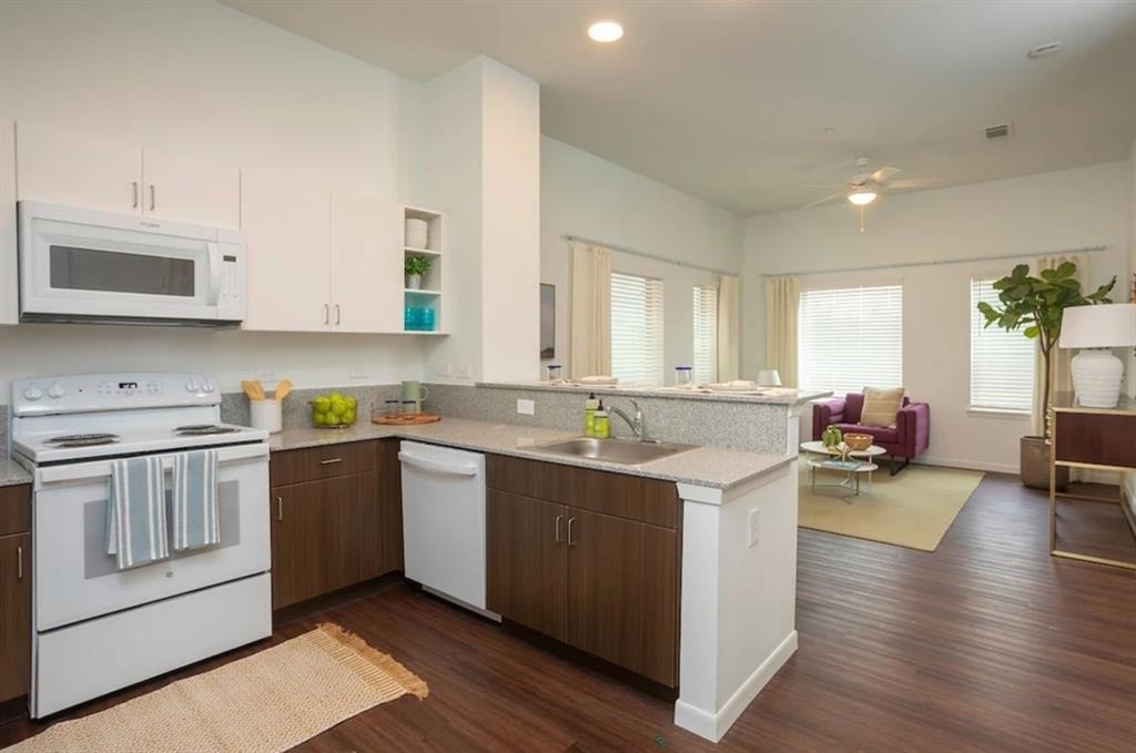 5220 Ave J - Photo 2