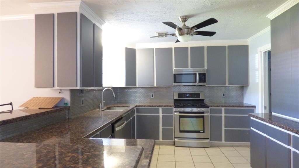 15703 Jersey Drive - Photo 4