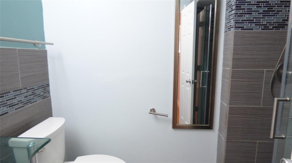 15703 Jersey Drive - Photo 9