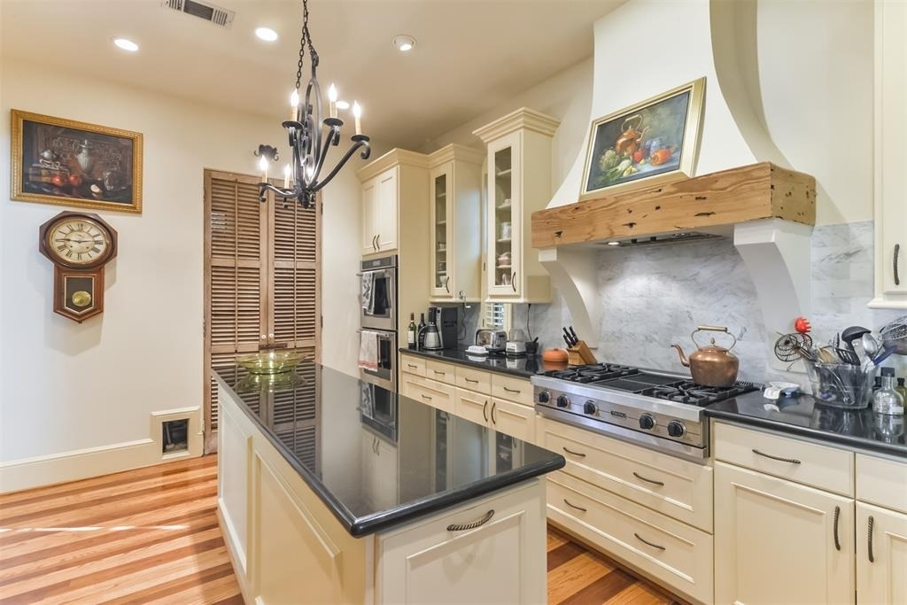 2712 Ferndale Street - Photo 3