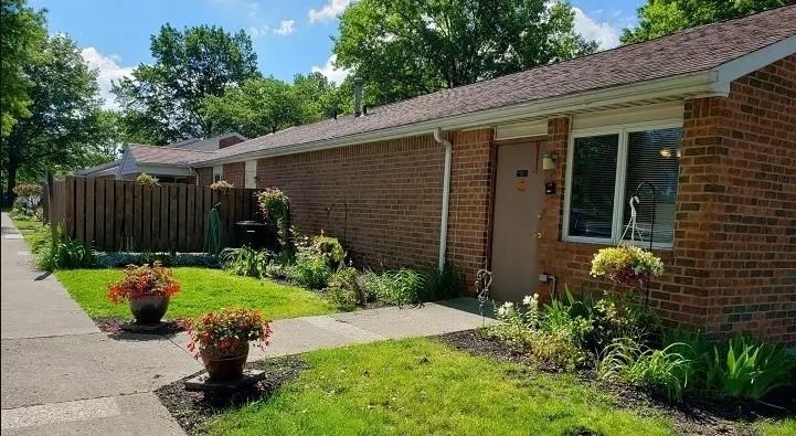 41 E Washington St - Photo 2