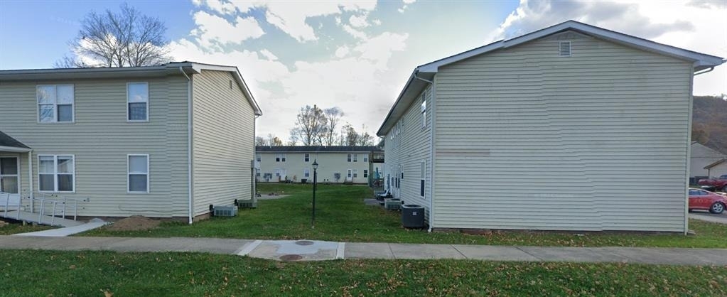 77 Morgan Dr - Photo 2