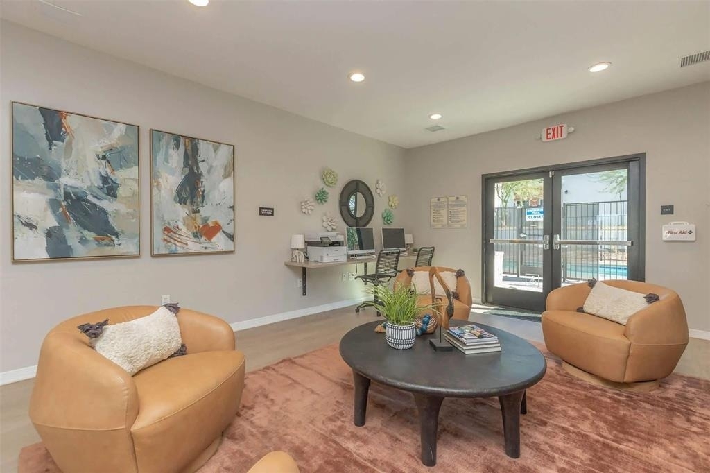 5453 Ridge St - Photo 4