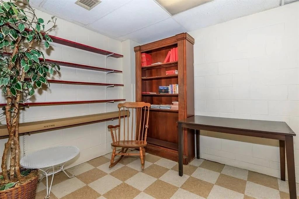 111 Ne Walker Ave - Photo 10