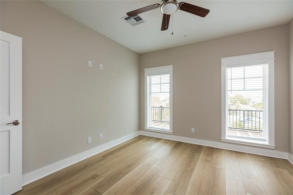 12 Evia Main Unit 2203 Street - Photo 4