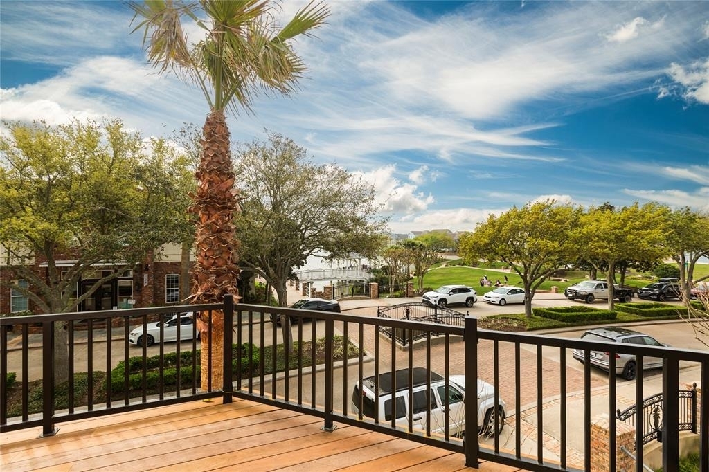 12 Evia Main Unit 2203 Street - Photo 10