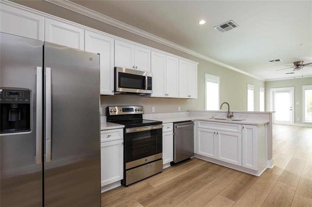 12 Evia Main Unit 2203 Street - Photo 2