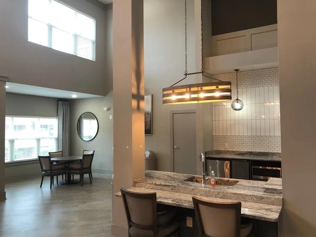 3700 N Main St - Photo 3