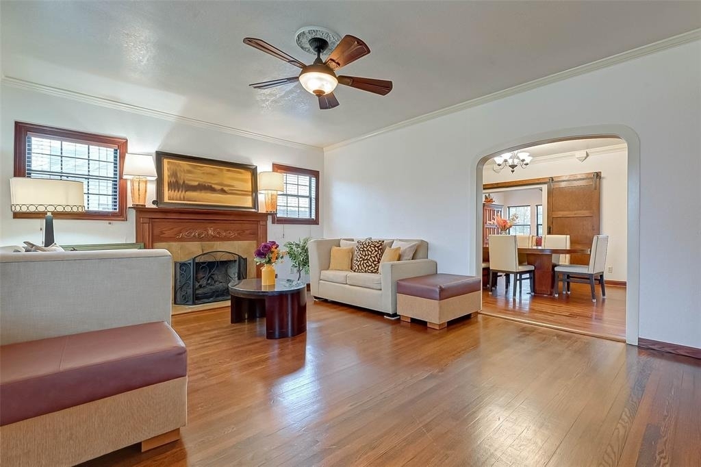 2412 Oakdale Street - Photo 9