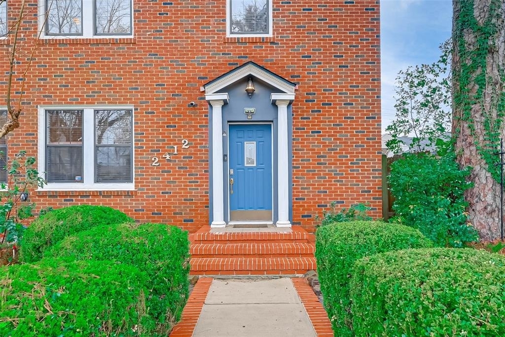 2412 Oakdale Street - Photo 41