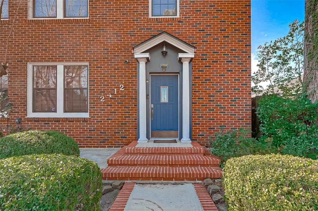 2412 Oakdale Street - Photo 37