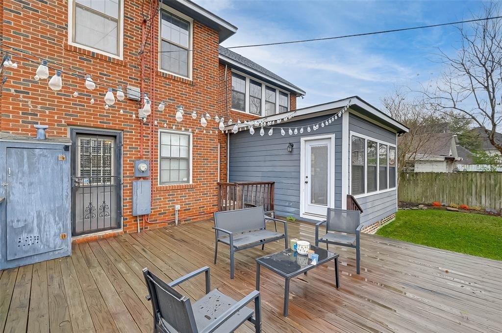 2412 Oakdale Street - Photo 31