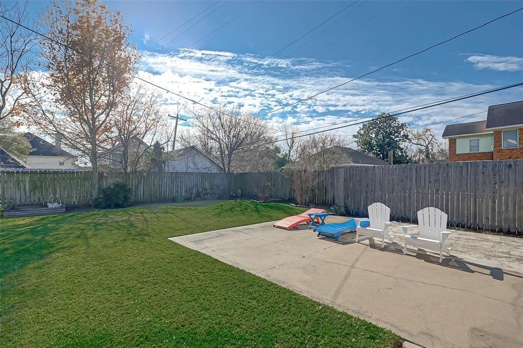 2412 Oakdale Street - Photo 42